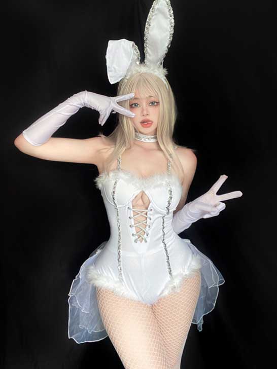 bunny-cosplay-white-bodysuit-1 bunny cosplay costumes
