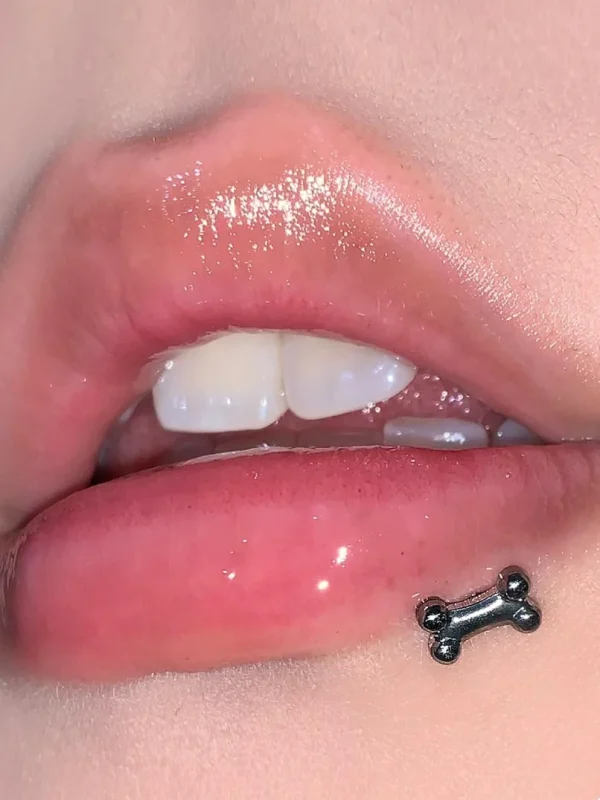 body-jewellery-bone-titanium-lip-piercing-studs-1 Lip piercing stud