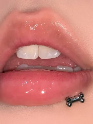 body-jewellery-bone-titanium-lip-piercing-studs-2 Lip piercing stud