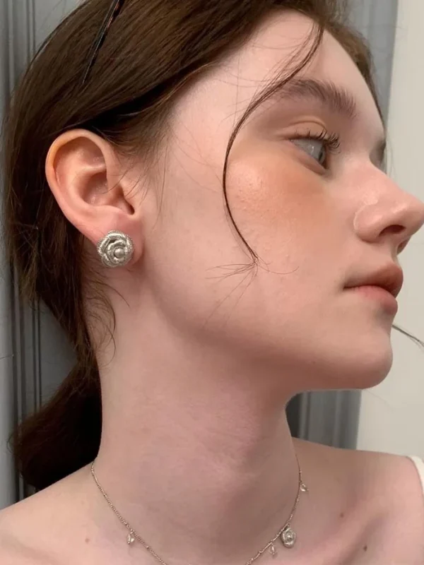 camellia-earring-golden-sliver-colors-4 sliver earrings