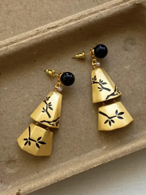 ear-piercing-jewelry-chinese-bell-ear-studs-4 gold earrings