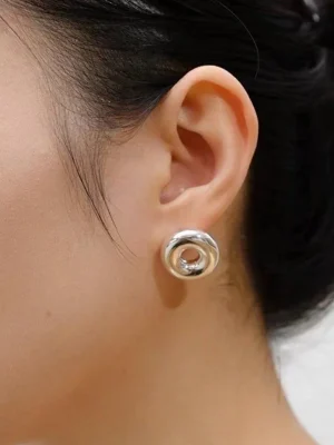ear-piercing-jewelry-cute-circle-leaf-ear-studs-1 ear jewellery