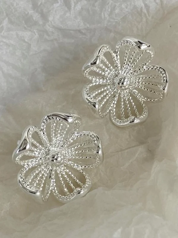 ear-piercing-jewelry-hollow-flower-ear-studs-4 sliver earrings