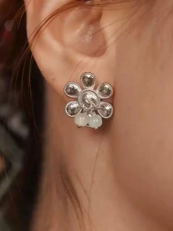 ear-piercing-jewelry-sliver-flower-ear-studs-2 sliver earrings