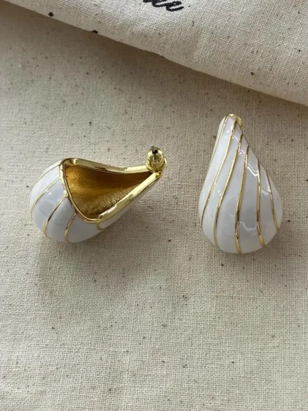 ear-piercing-jewelry-white-shell-ear-studs-2 vintage earrings