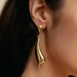 esarrings-fashion-long-line-shape-2 gold ear studs