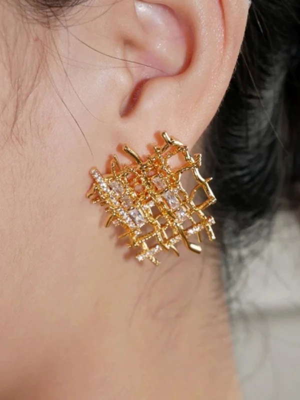 gold-diamond-earrings-braided-zircon-1 diamond ear studs