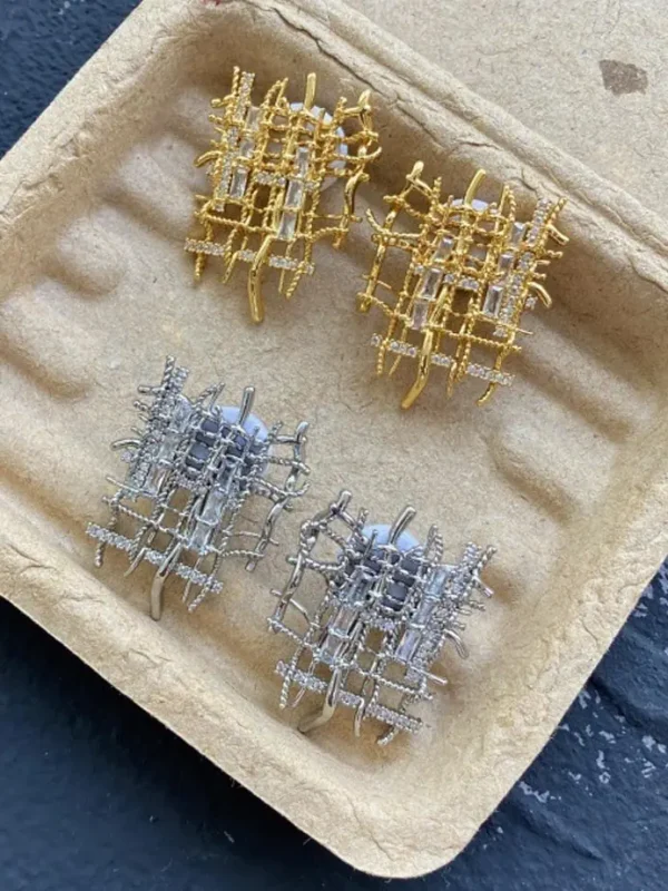 gold-diamond-earrings-braided-zircon-3 diamond ear studs