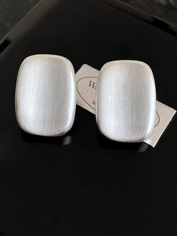 gold-earrings-basic-rectangle-shape-3 basic earrings
