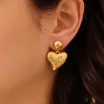 heart-shaped-gold-earrings-1 gold earrings