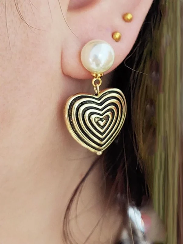heart-shaped-vintage-gold-with-pearl-1 cute earrings