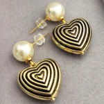 heart-shaped-vintage-gold-with-pearl-2 cute earrings
