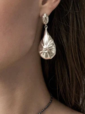 vintage-earrings-sliver-conch-1 sliver earrings