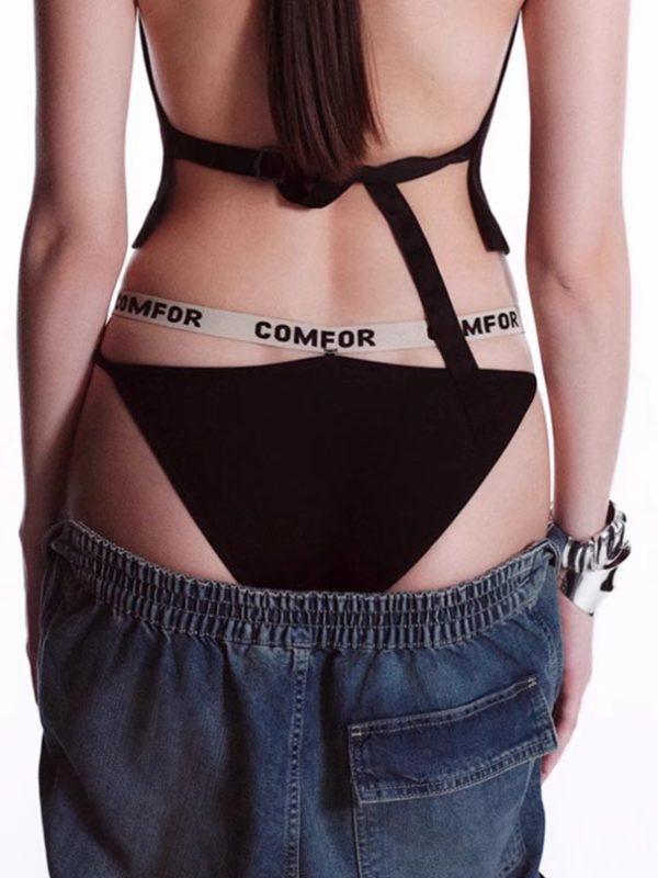 girl-panty-outside-world-5 women panty